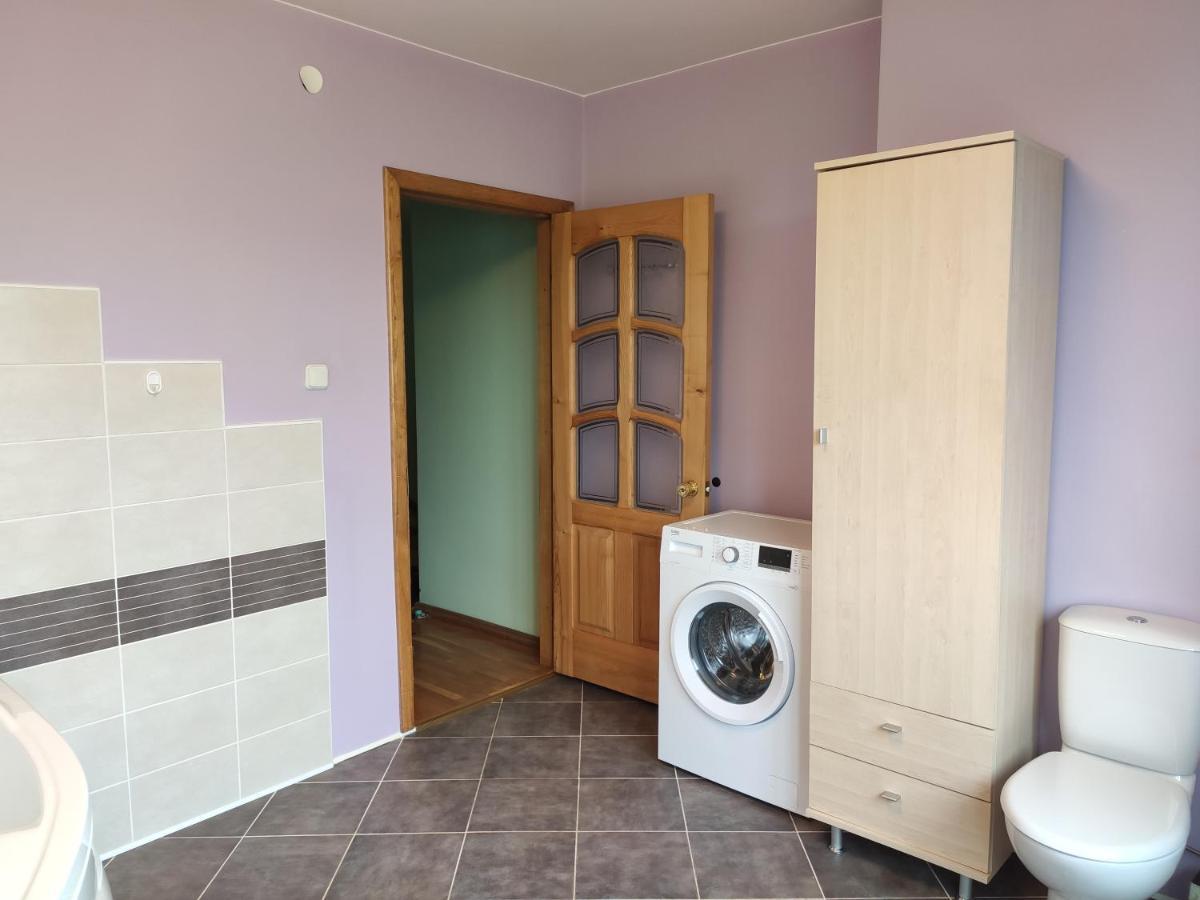 Spacious & Cozy Apartment With Forest View Zapyskis Екстериор снимка