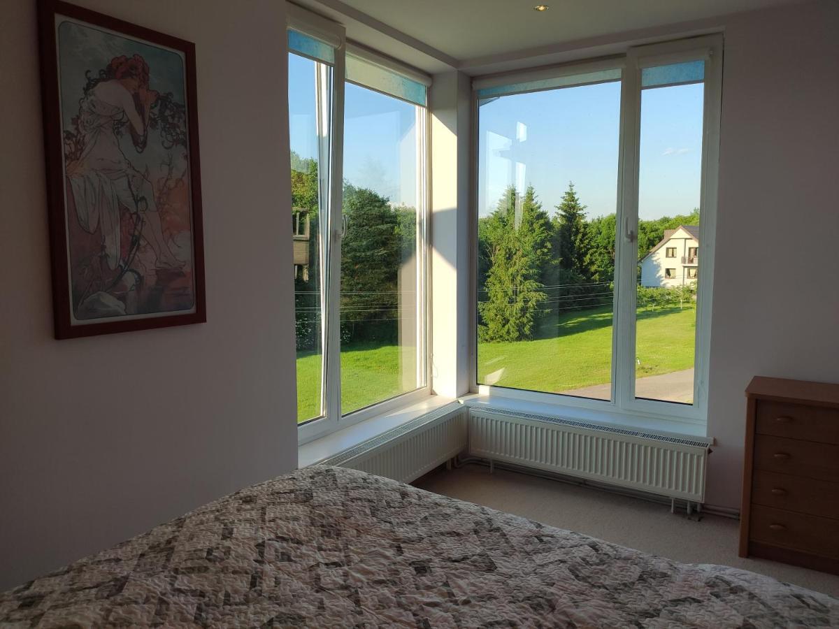 Spacious & Cozy Apartment With Forest View Zapyskis Екстериор снимка