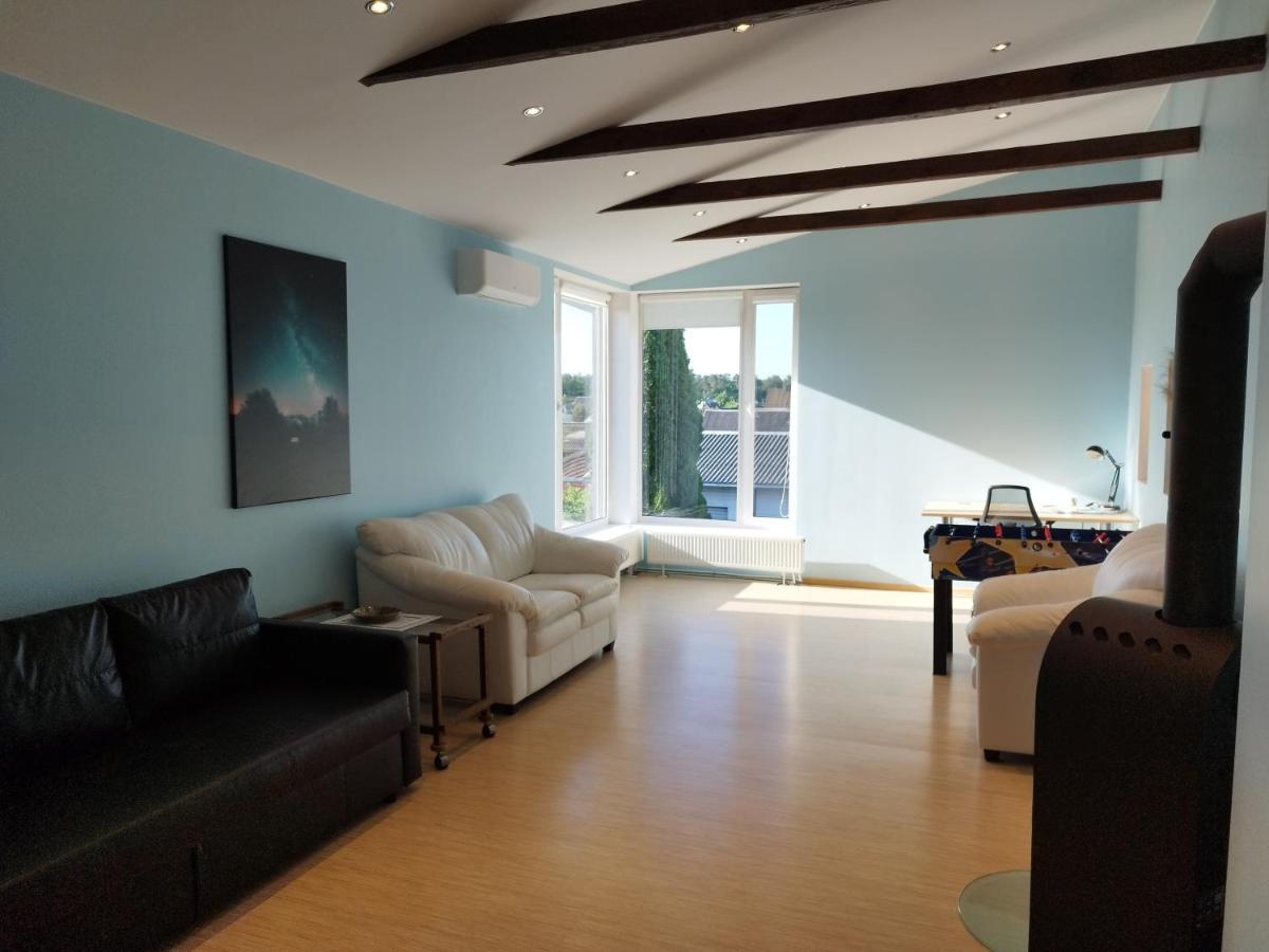 Spacious & Cozy Apartment With Forest View Zapyskis Екстериор снимка