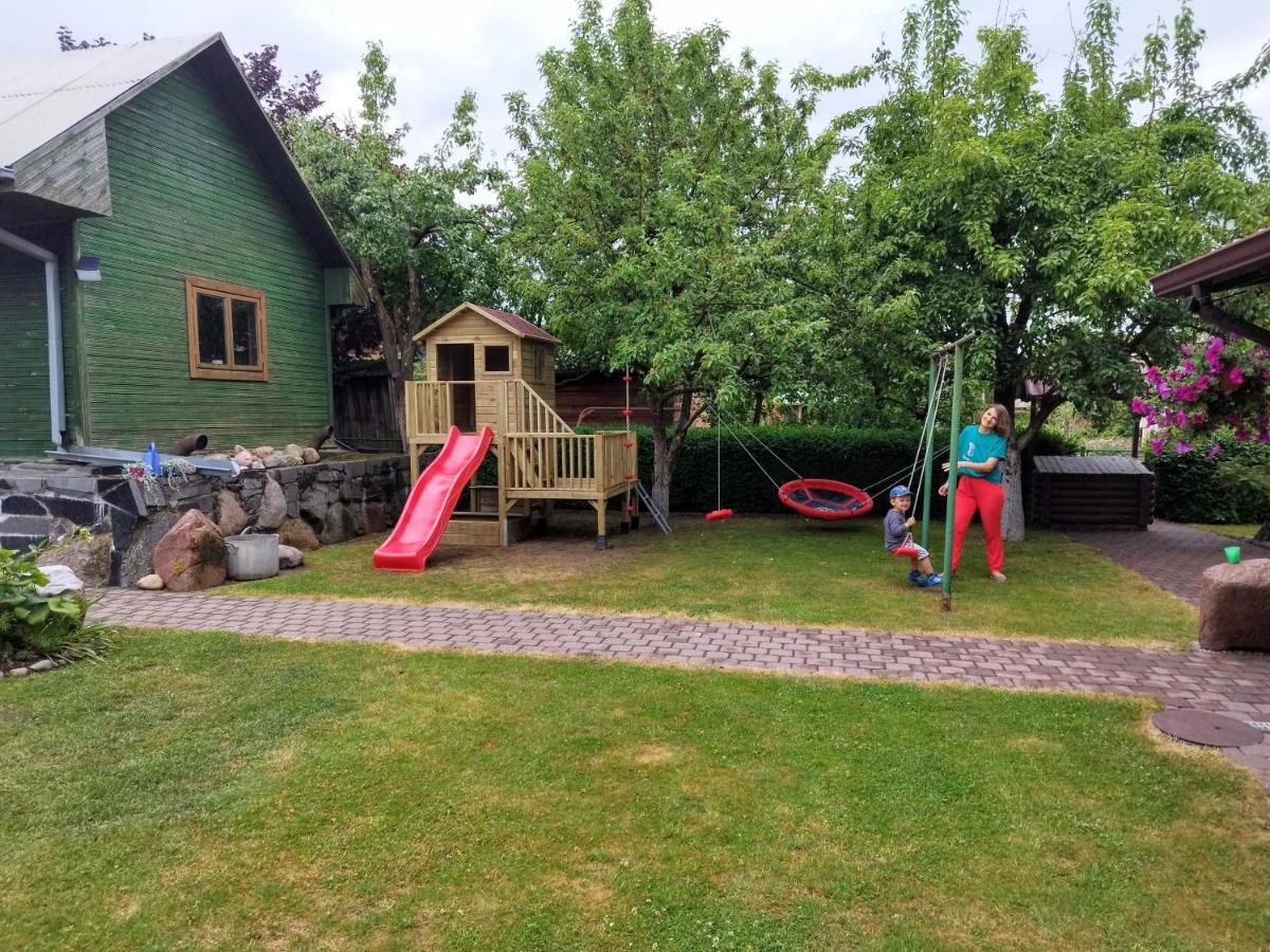 Spacious & Cozy Apartment With Forest View Zapyskis Екстериор снимка